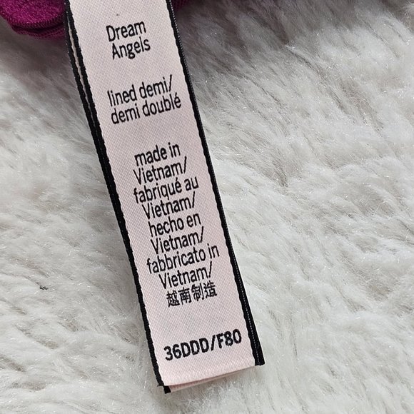 Victoria's Secret Dream Angels Lined Demi Eyelash Lace and Velvet Bra 36DDD NWT - Picture 9 of 9